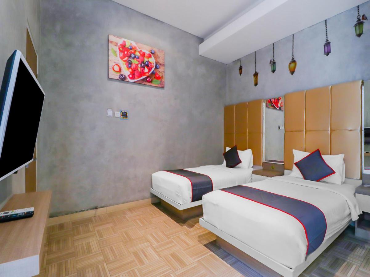 Super Oyo Collection O 31 The Batik Bed And Coffee Bandung Hotel Bagian luar foto
